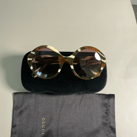 Gucci GG0797S Round Oval Marble Lens Sunglasses 54mm - Picture 9 of 10